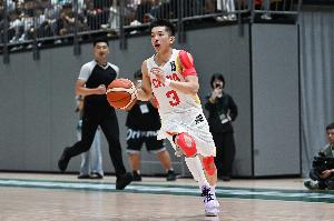 杨溢U19男篮世界杯场均2.9分1.6板4.9助1.1断 投篮命中率24.0%